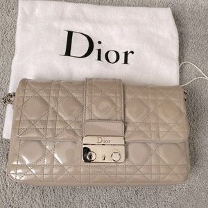Dior Cannage wallet on chain